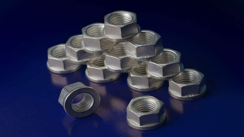 How Can I Remove Silver Plating Neatly Using Electrolysis?