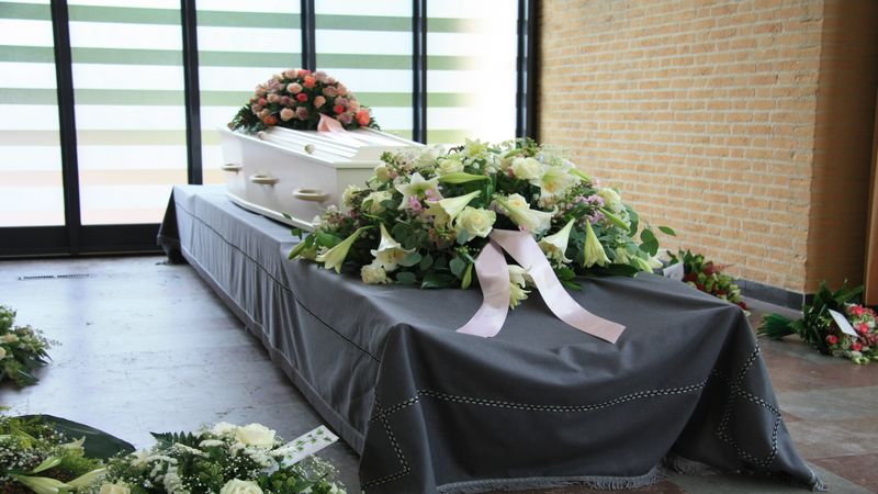 Using Funeral Insurance to Pay for the Cost of Your San Pablo Service