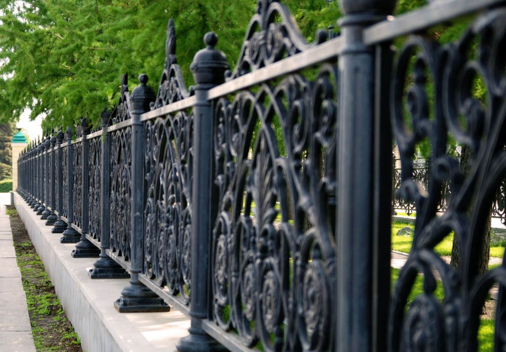 The Many Benefits and Uses for Chicago Area Residential Fencing