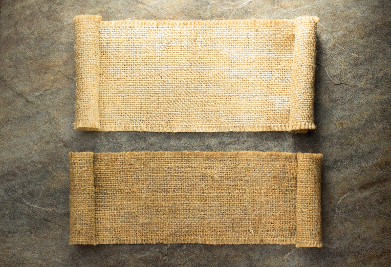5 Problems Everyone Has With a Burlap Tablecloth: A Party Planning Guide