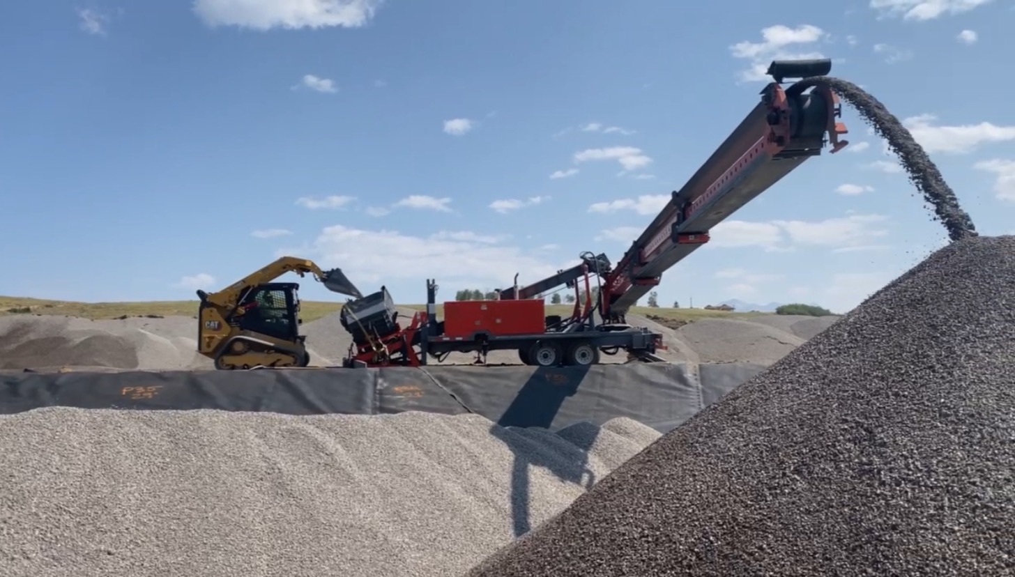 Uses for a Construction Conveyor