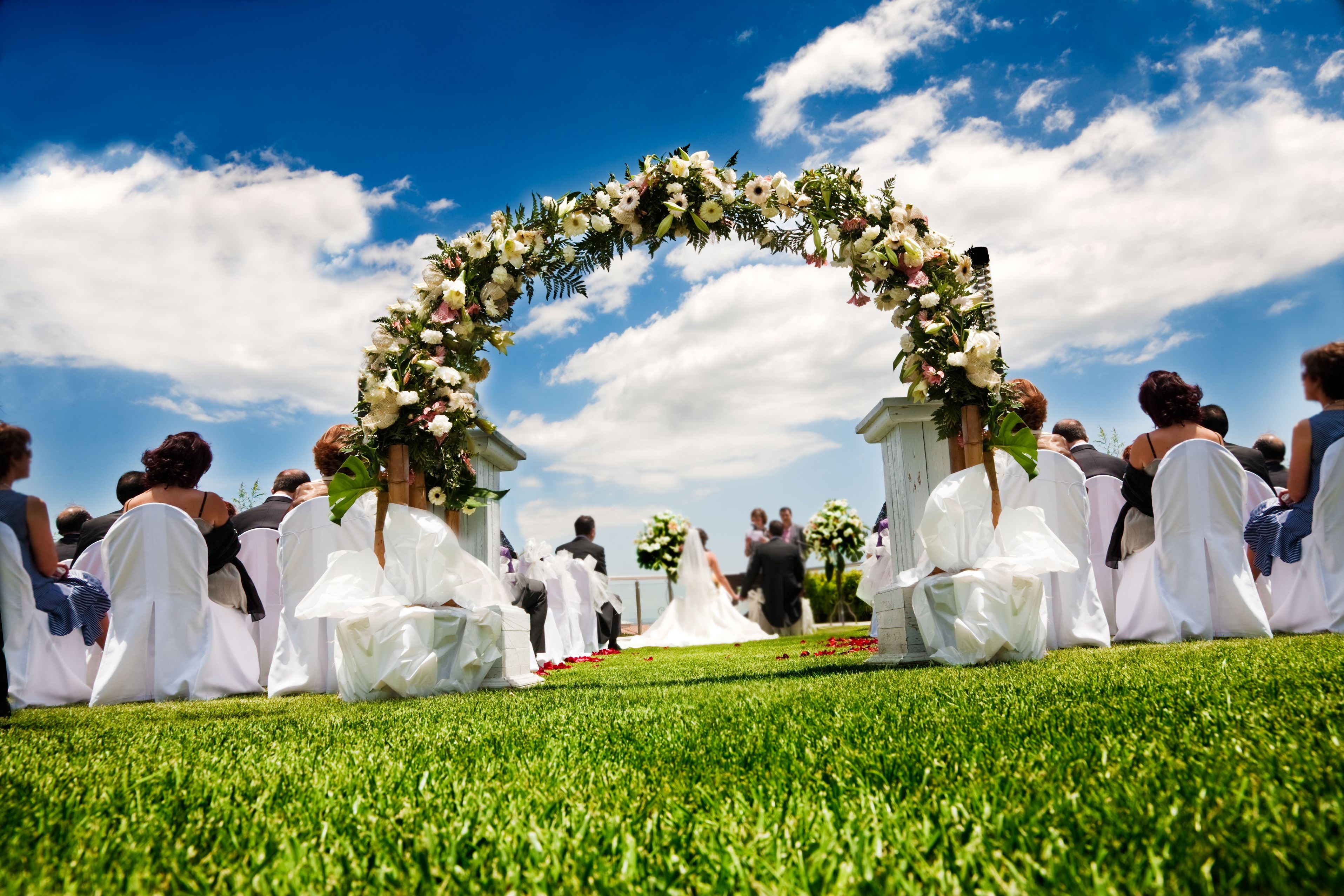 Does a Complete Fontana Wedding Package Make Sense for Your Big Day?